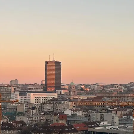 Skyway Waterfront 公寓 *